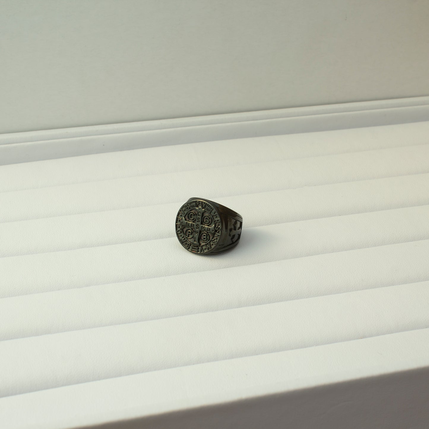 Anillo San Benito Black