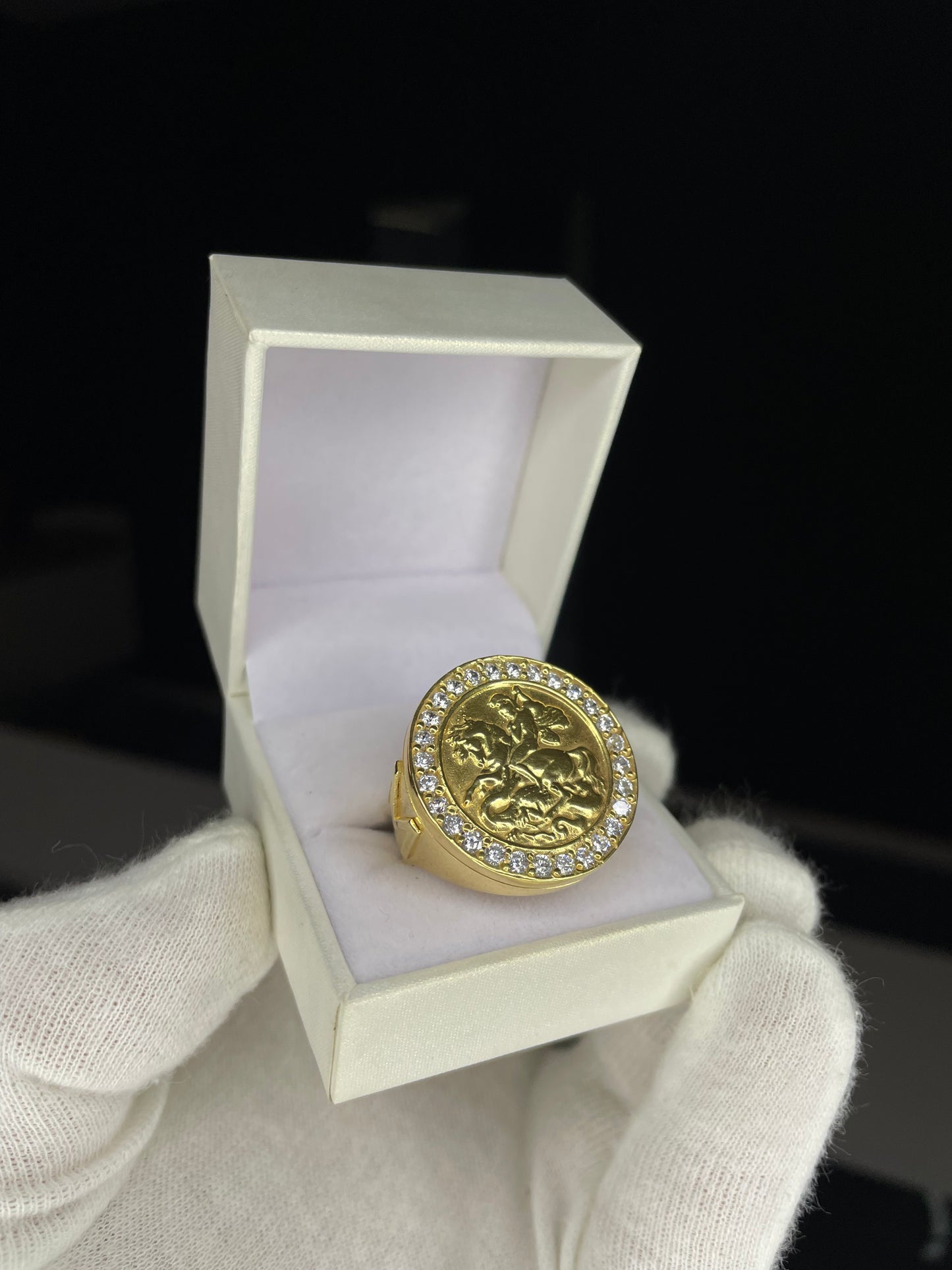 Anillo San Jorge XL con iniciales Plata Enchapada Oro 18K