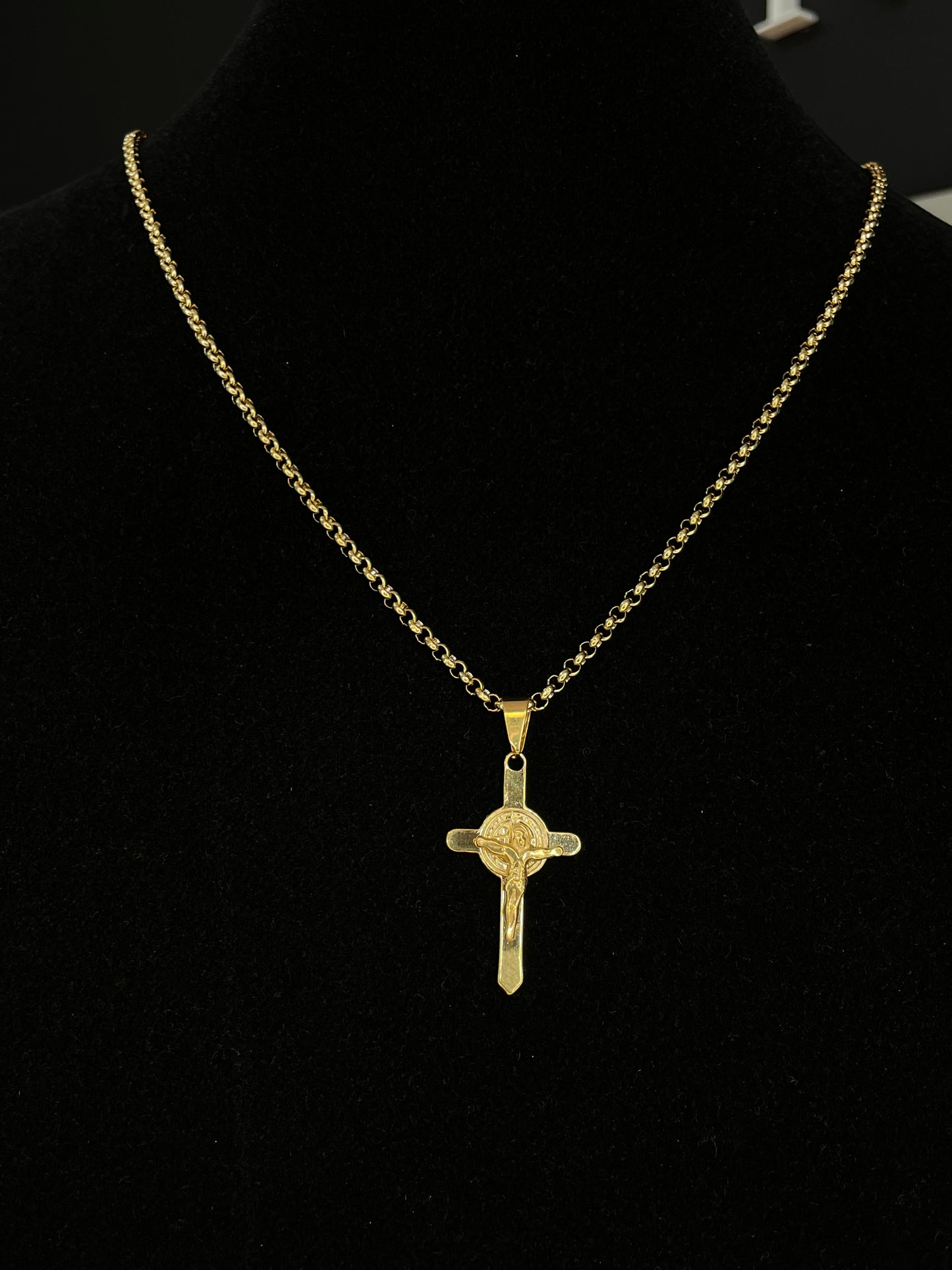 Cadena Italy y Cruz Gold