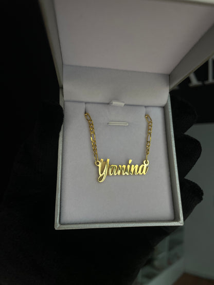 Cadena con Nombre Plata bañada en Oro