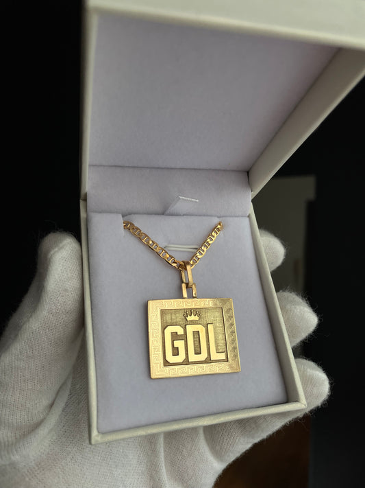 Cadena y Medalla Personalizada Plata enchapada Oro 18K