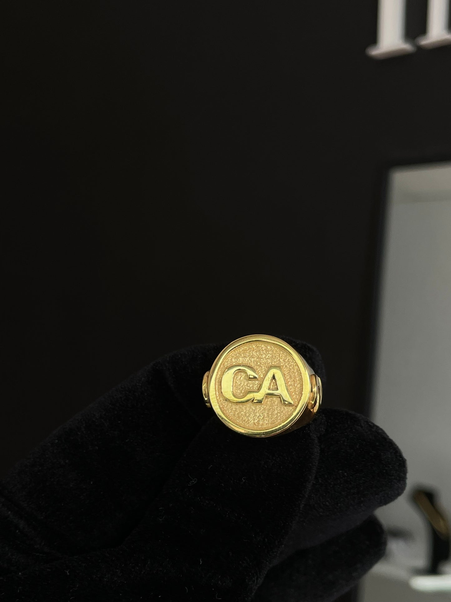Anillo Sello Mesa Redonda Personalizado