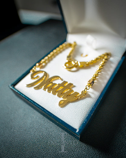 Cadena Con Nombre en Oro 18K puro Cierre Marinero