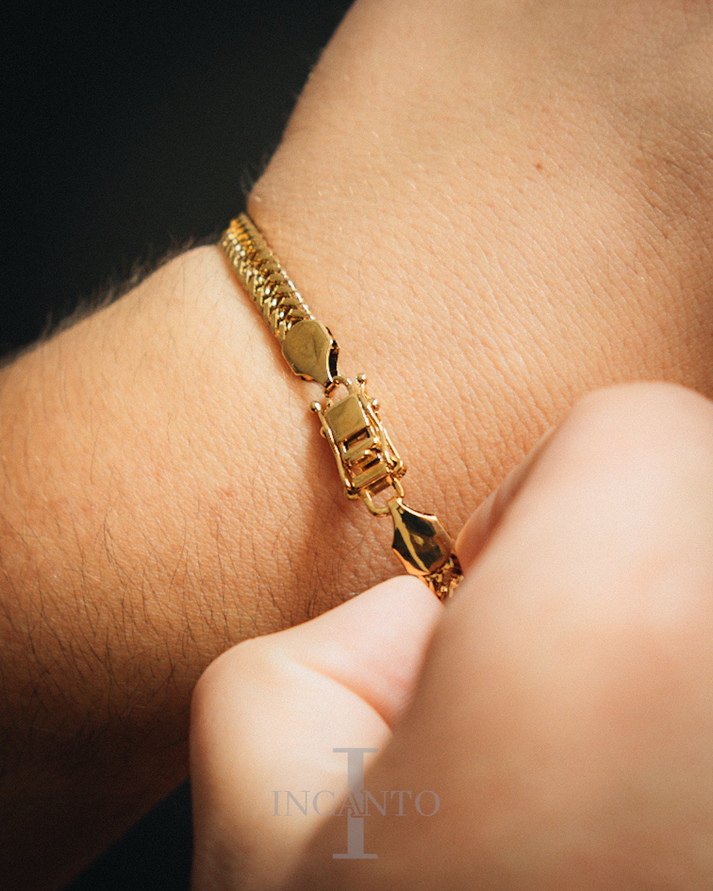 Pulsera Triple Grumet Cierre de Caja