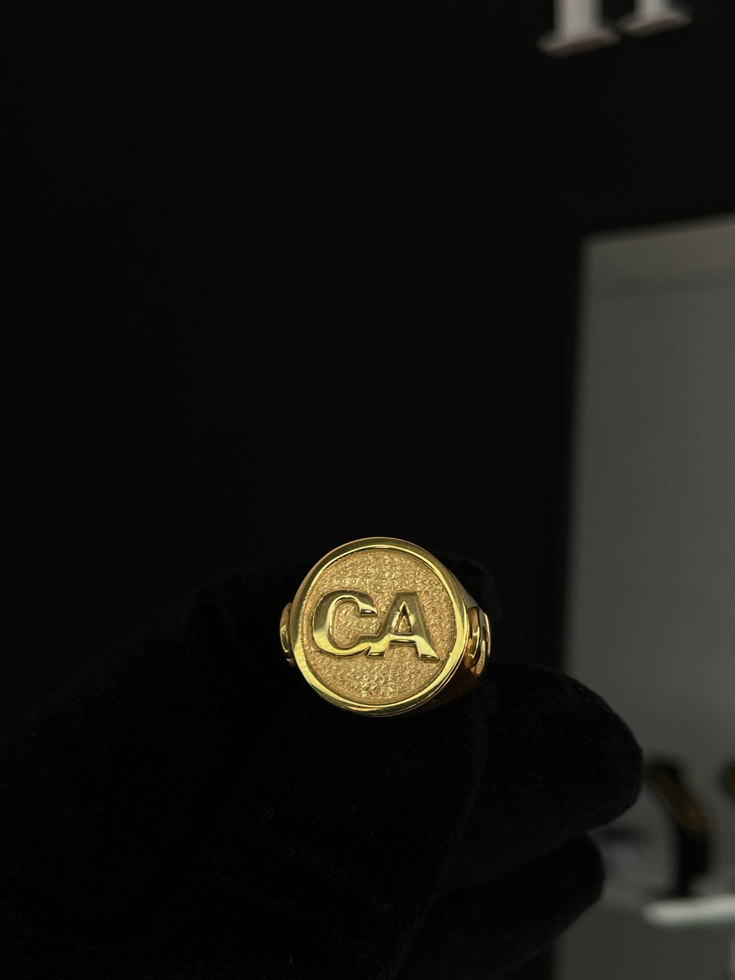 Anillo Sello Mesa Redonda Personalizado