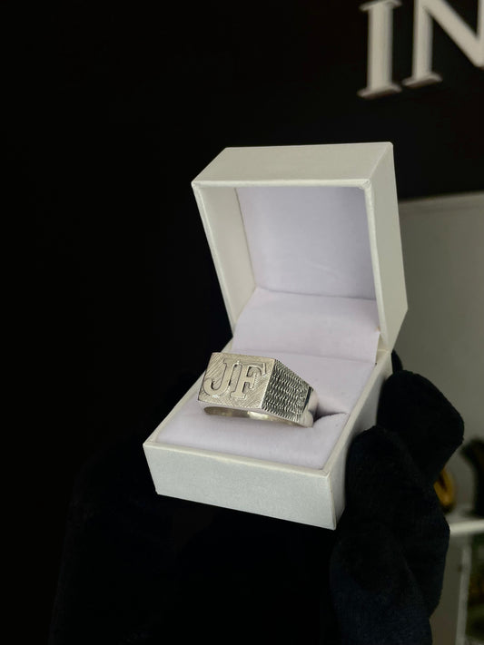 ANILLO SELLO HOMBRE EN PLATA CON INICIALES EN PLATA 925
