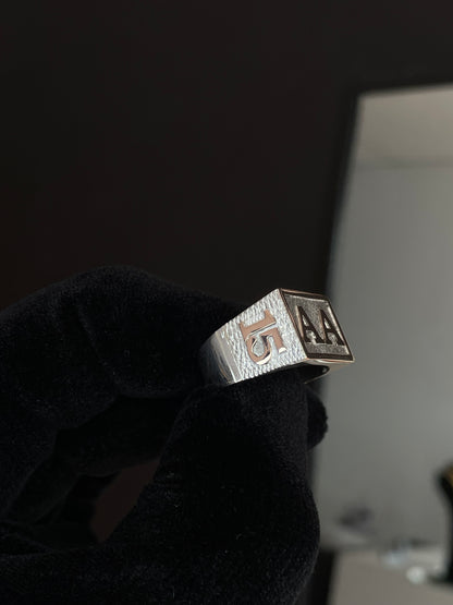 Anillo Sello en Plata y Completo en Oro