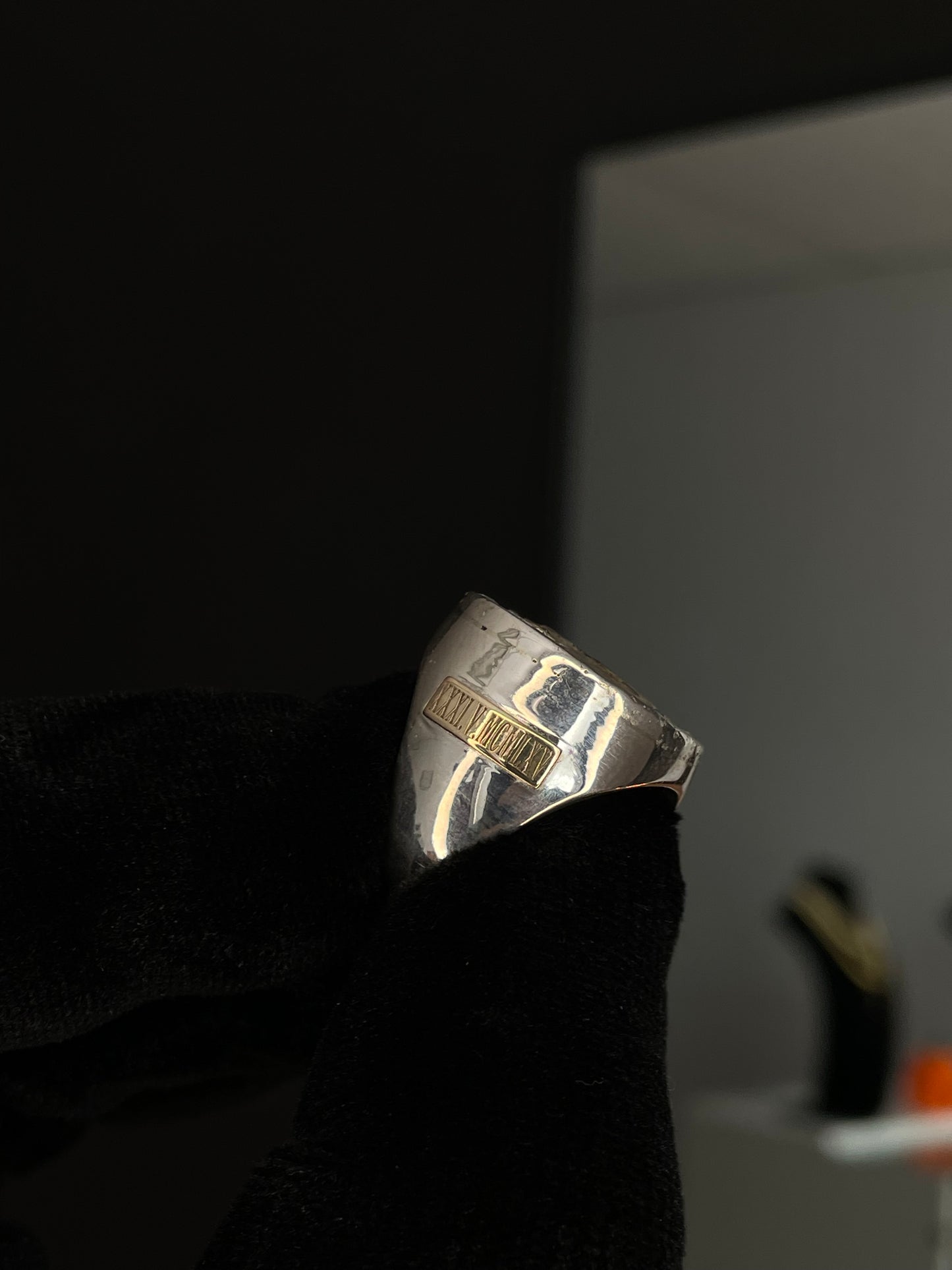 Anillo San Miguel en Plata maciza con Mesa Y Apliques en Oro macizo