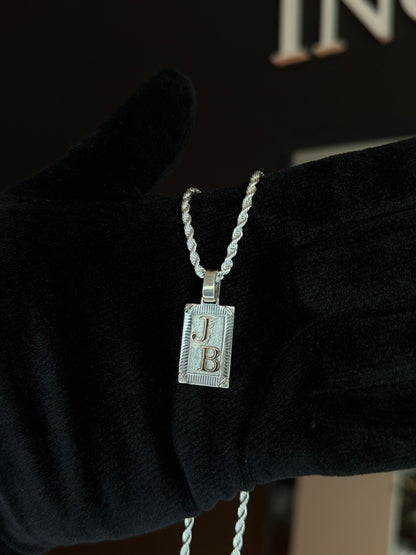 Medalla Plata con Letras y Apliques en Oro cadena enchapada