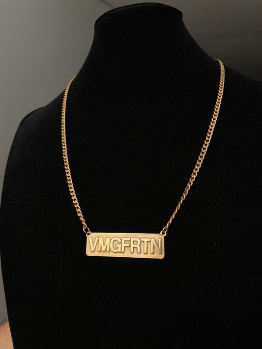 Cadena Con nombre XL y Fondo macizo Plata 925 enchapada en Oro 18K