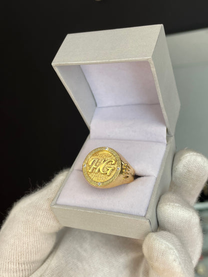 Anillo Sello Personalizado Guarda Griega y piedras Plata 925 enchapada en Oro 18K