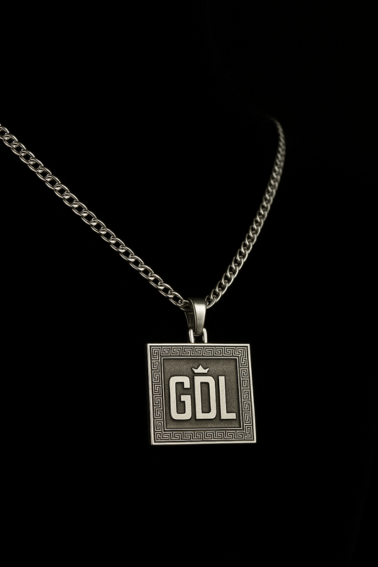 Cadena y Medalla en Plata 925 Personalizado