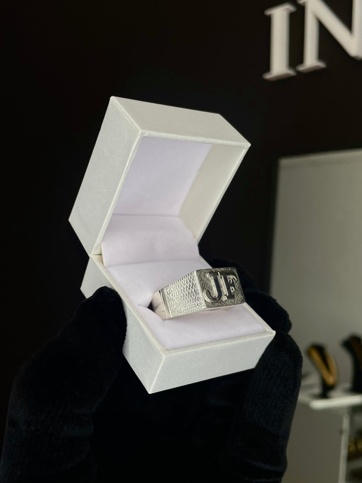 ANILLO SELLO HOMBRE EN PLATA CON INICIALES EN PLATA 925