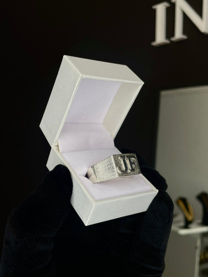 ANILLO SELLO HOMBRE EN PLATA CON INICIALES EN PLATA 925