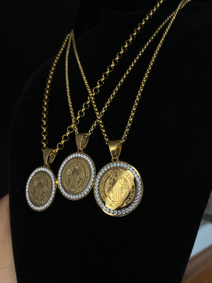 Cadena San Benito Gold con Marco Full Ice