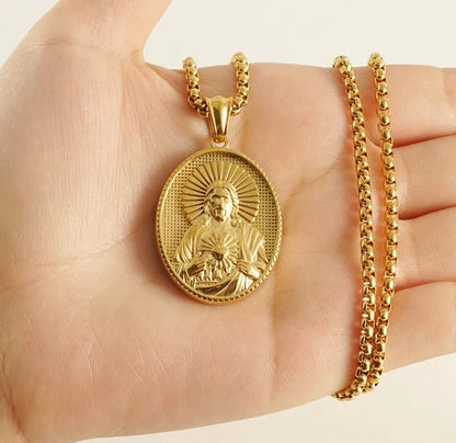 Cadena con dije 𝐉𝐞𝐬𝐮𝐬 𝐂𝐡𝐫𝐢𝐬𝐭