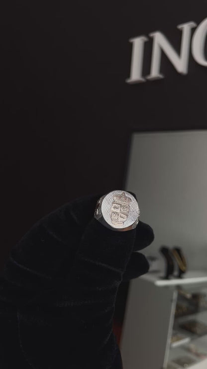 Anillo Sello Escudo Familiar en Oro y Apliques en Oro